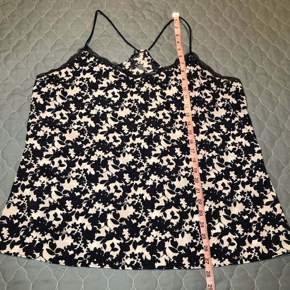 Women’s NY&Co Floral and Lace Cami Tank - Picture 13 of 13